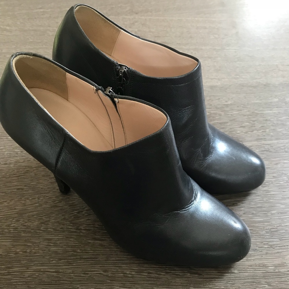 Prada Gray Leather Zip Ankle Booties Size 37 boots high heels silver
